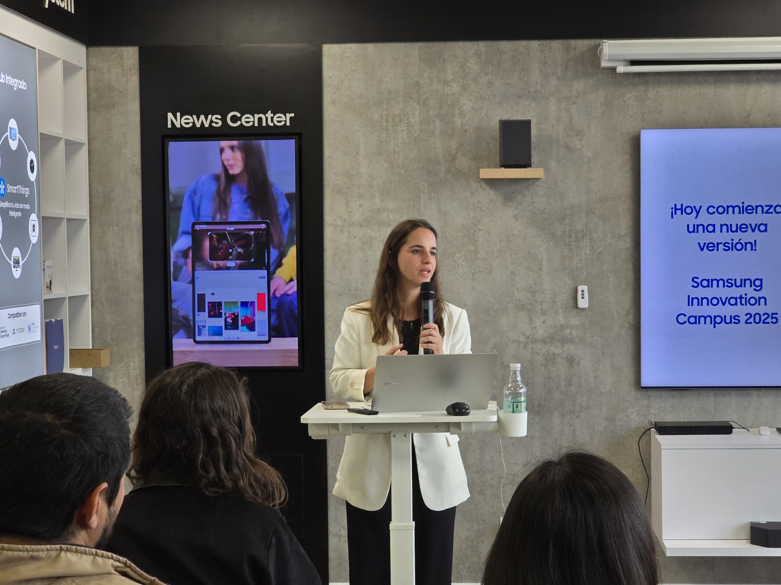Paulina Rodríguez, Gerente de Ciudadanía en Samsung Chile