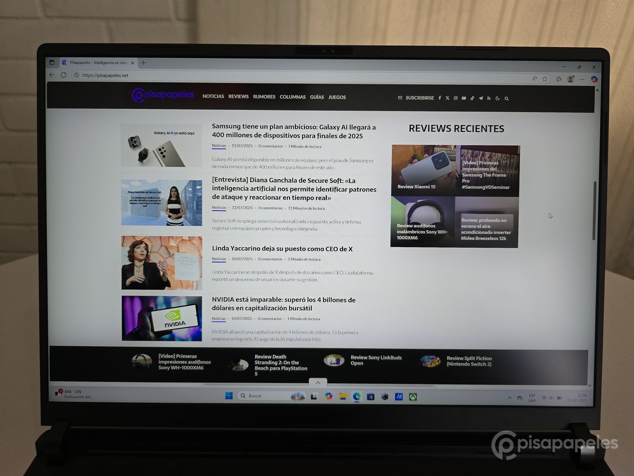 ASUS ROG Strix SCAR 18 del 2025 Pisapapeles 47