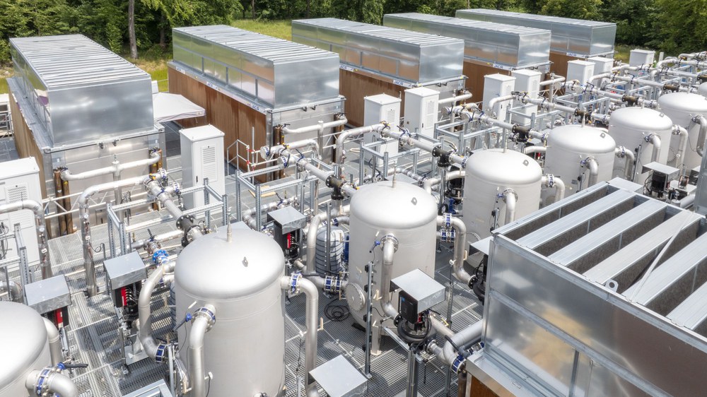 Unidades de refrigeración en el techo del Centro de Datos Modular donde se encuentra JUPITER