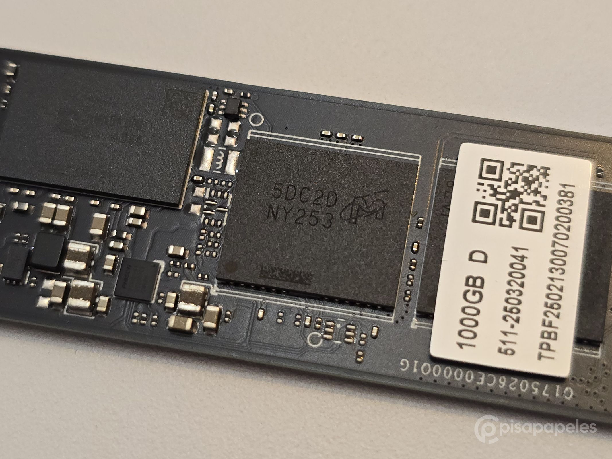 TeamGroup T-Force Z540 SSD PCIe 5.0 1 TB Pisapapeles 16