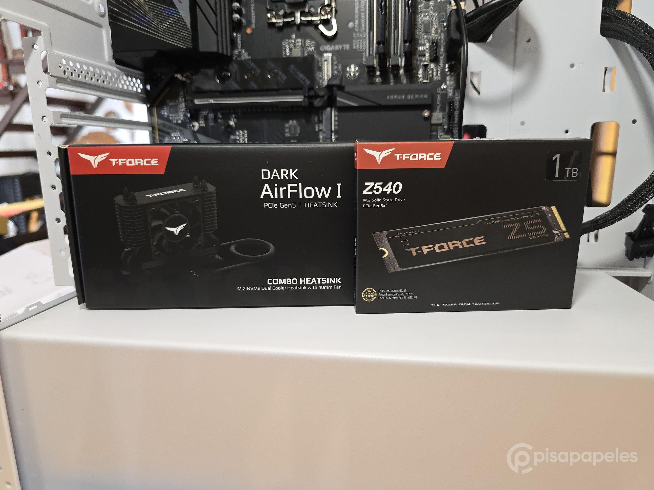 TeamGroup T-Force Z540 SSD PCIe 5.0 1 TB Pisapapeles 22