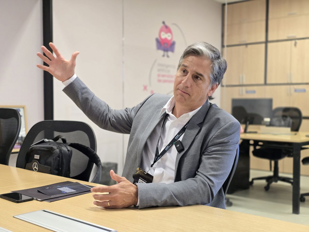 Nicolás Cánovas, director general de AMD para América Latina, en conversación con Pisapapeles & Tabulado | Créditos: Pisapapeles & Tabulado.