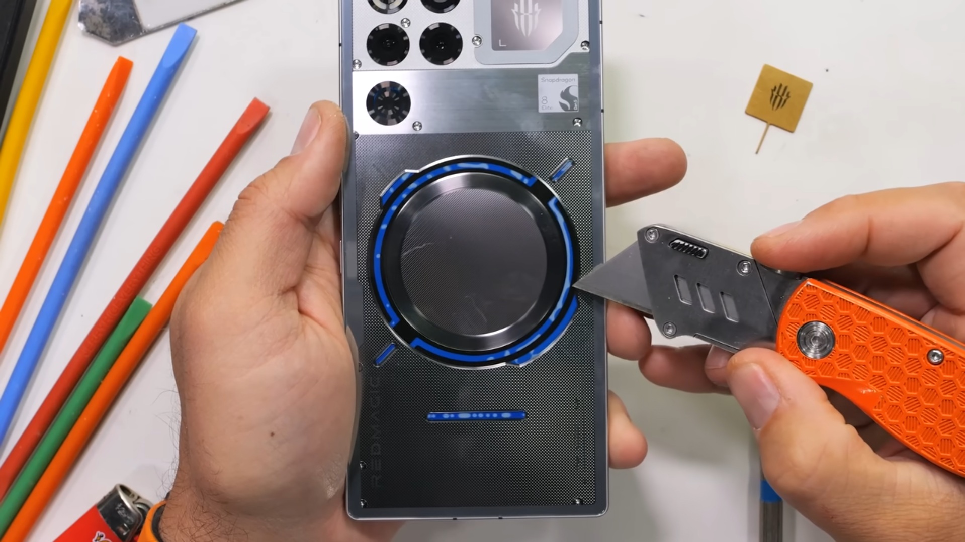 ZTE RedMagic 11 Pro Jerryrigeverything foto portada