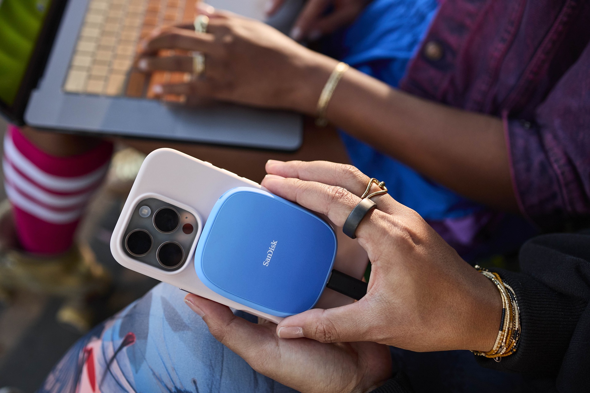 SanDisk Creator Phone SSD Portable SSD with MagSafe, foto 1