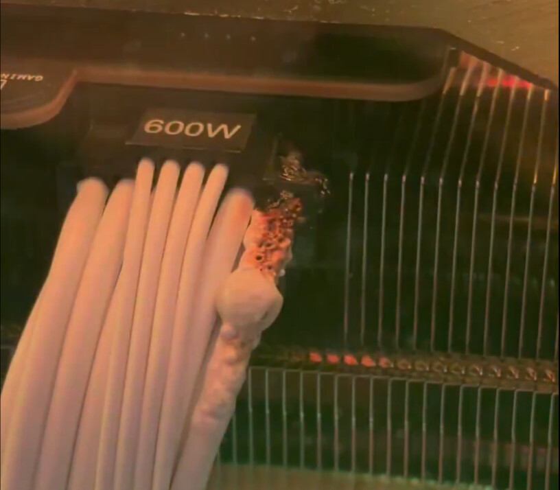 Conector 12VHPWR falla en una RTX 4090 foto 1