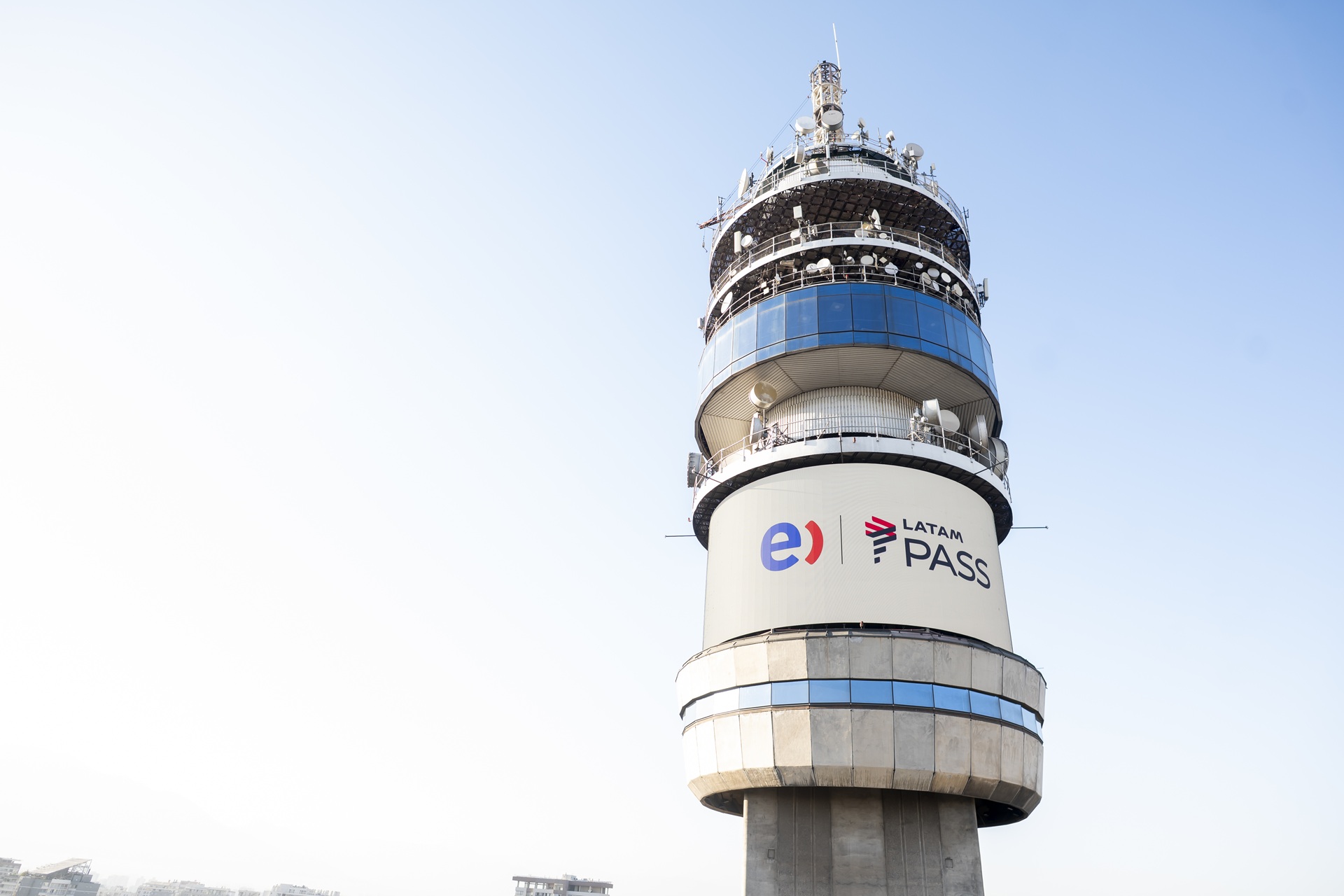 Alianza Entel y LATAM foto portada