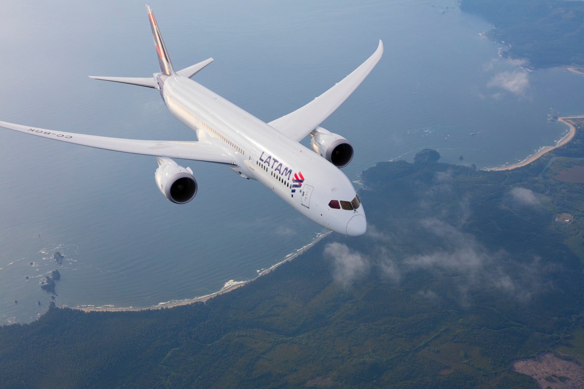 LATAM Boeing 787-9 con Wi-Fi foto portada