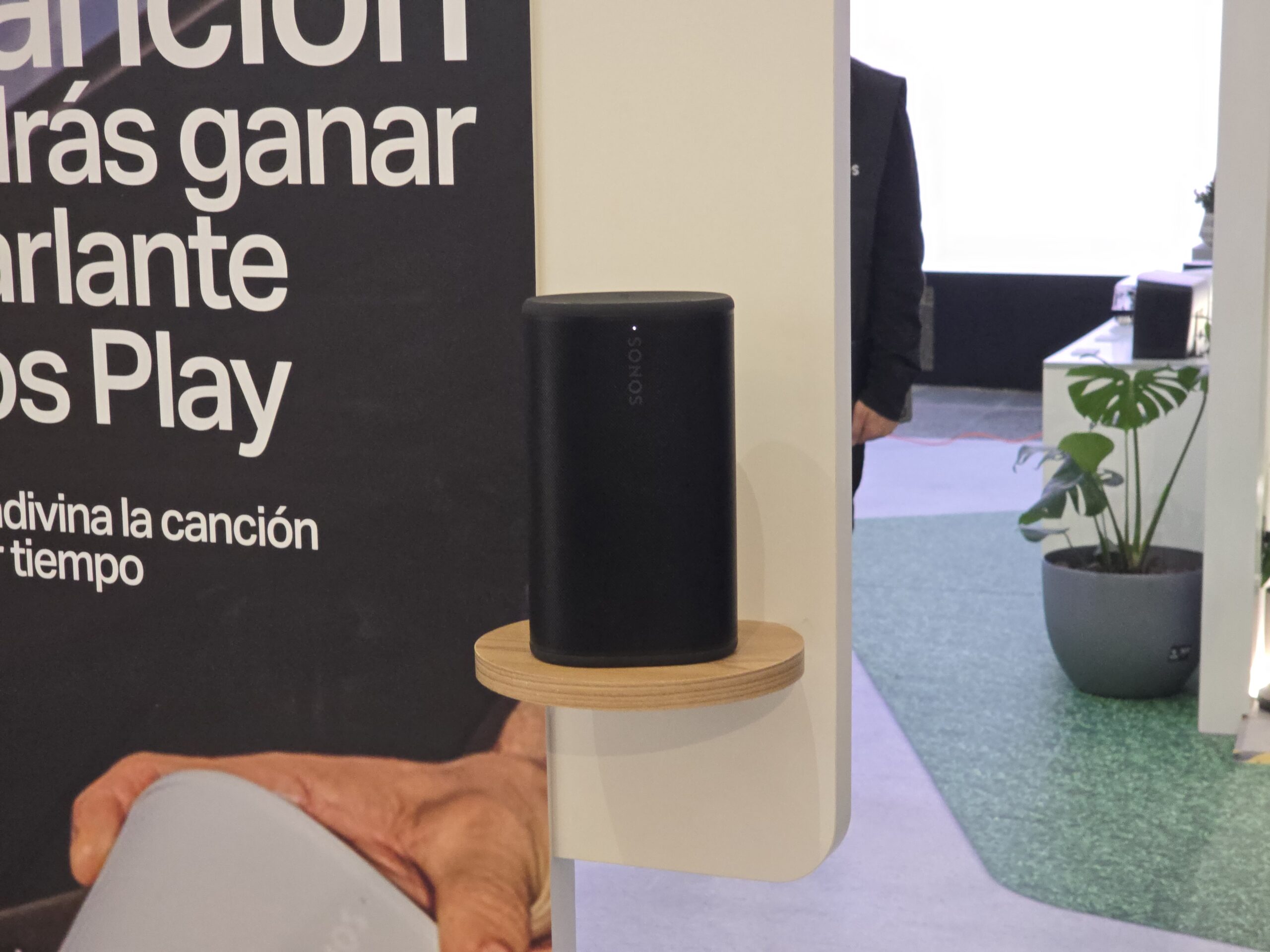 Sonos Play paralante portátil con certificación IP67. | Créditos: Pisapapeles