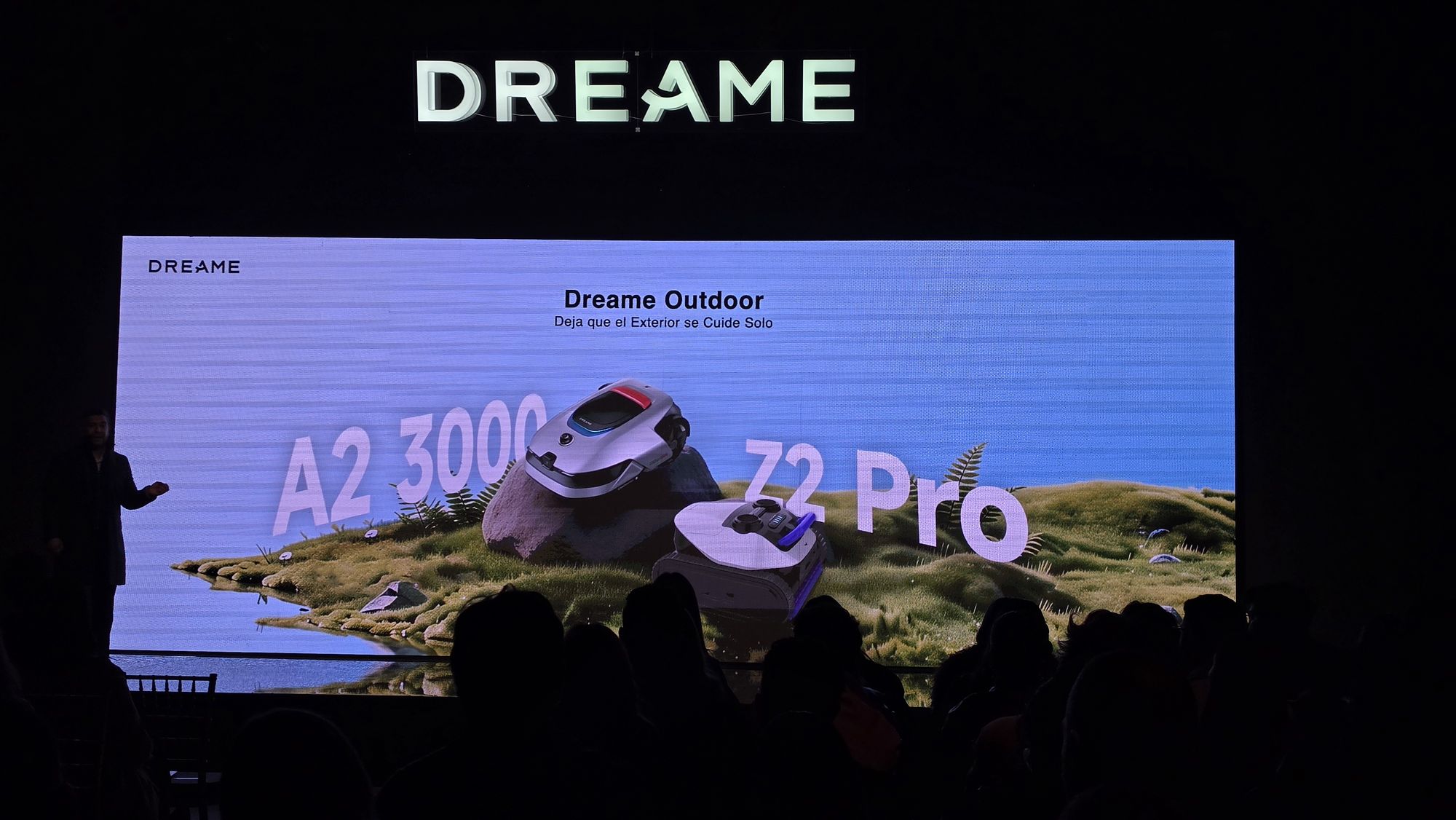 Dreame anunción la llegada de la cortacesped A2 3000 y la robot limpia fondo de piscinas Z2 Pro estarían pensando para la primavera. | Créditos: Pisapapeles.