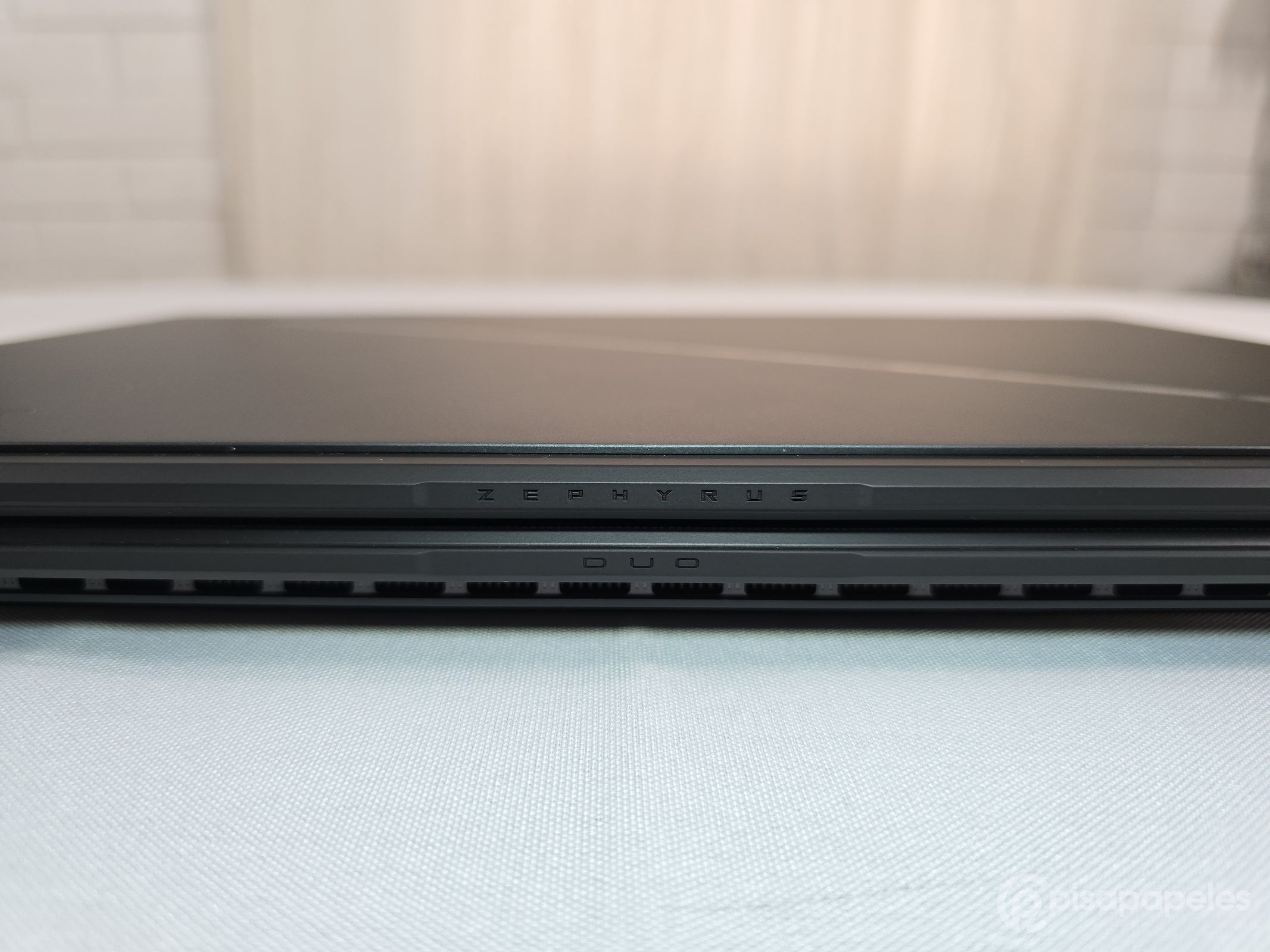 ASUS ROG Zephyrus Duo 2026 - Pisapapeles foto 31