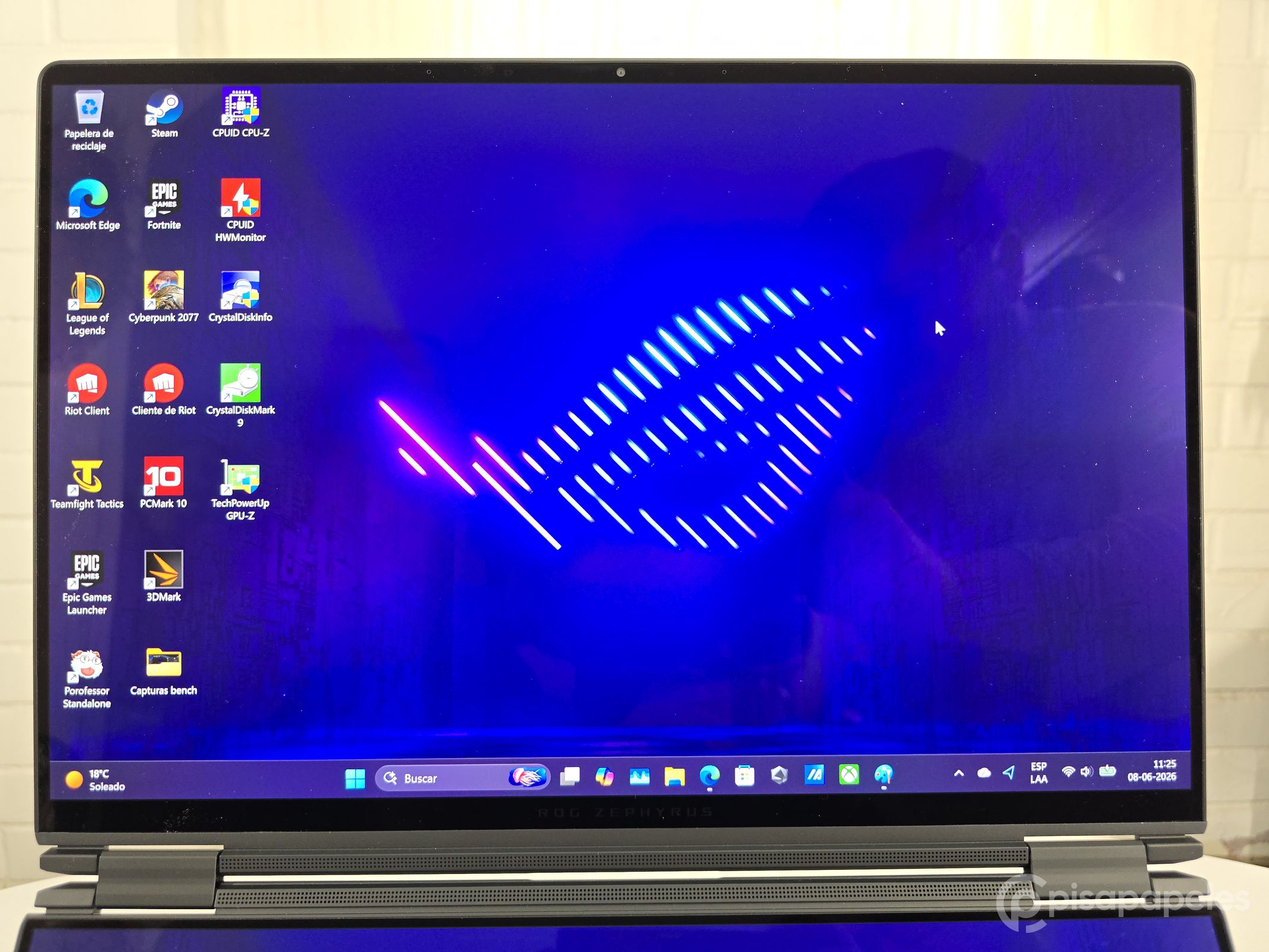 ASUS ROG Zephyrus Duo 2026 - Pisapapeles foto 50