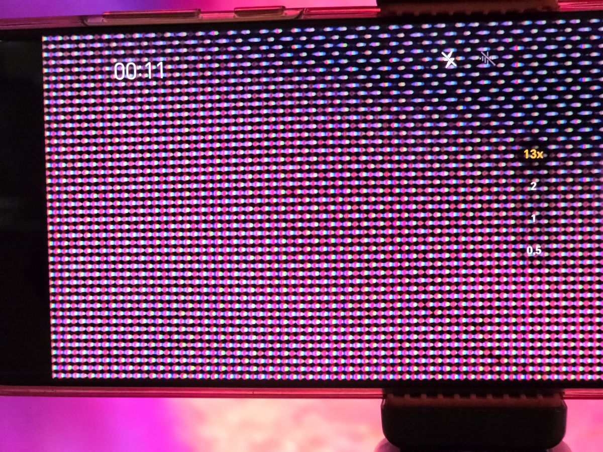 Patrón de diodos de Micro RGB del TV Samsung de 85 pulgadas. | Créditos: Pisapapeles & MadboxPC