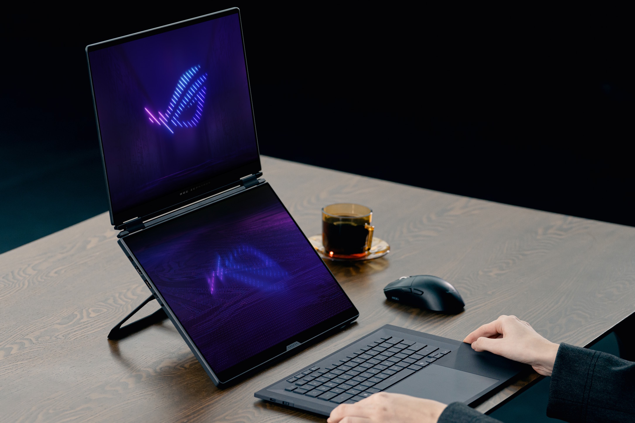 
El teclado del Zephyrus Duo se conecta inalámbricamente, | Créditos: ASUS