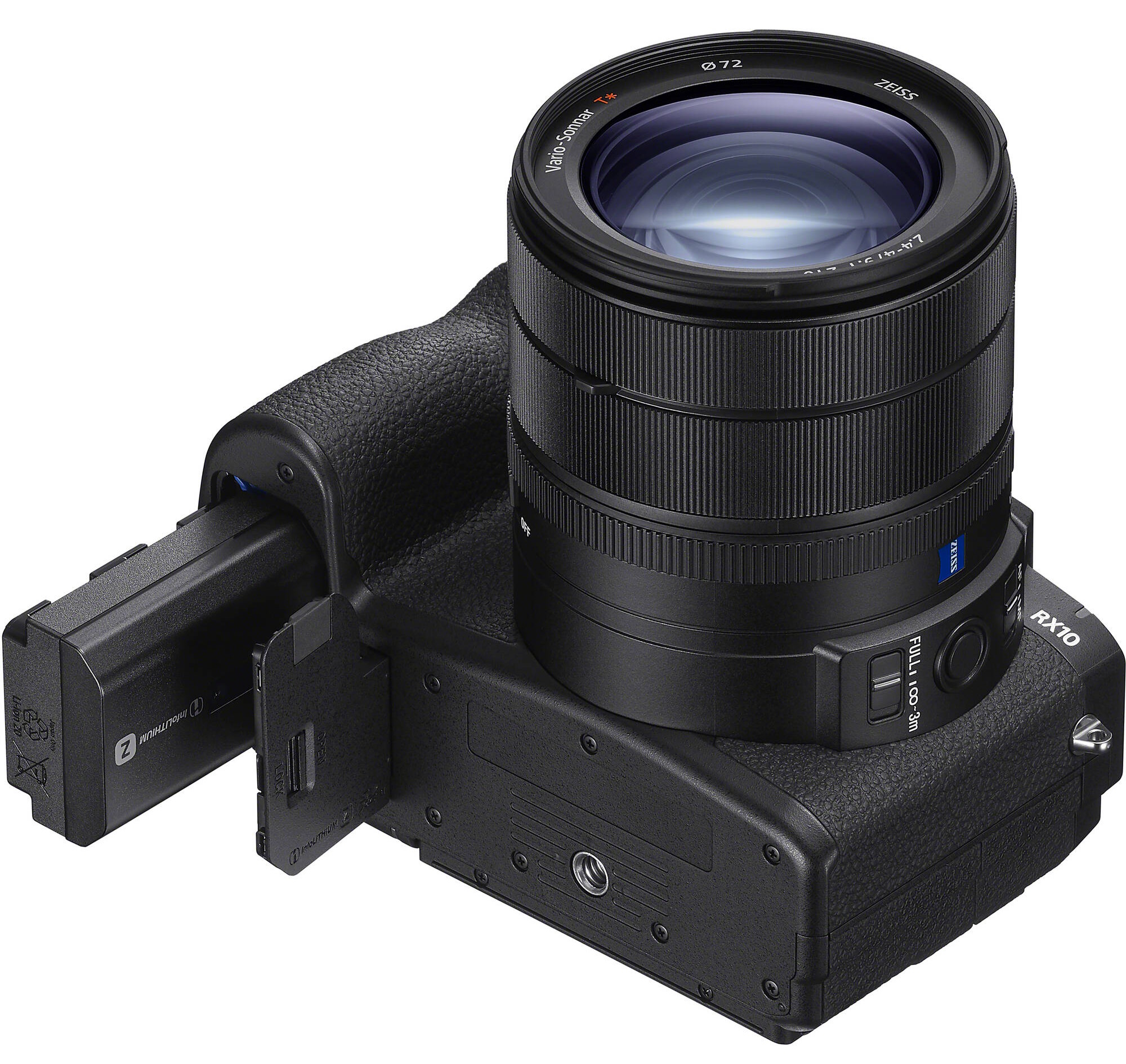 Colocación y tipo de batería (NP-FZ100) usada en la RX10 V. | Créditos: Sony