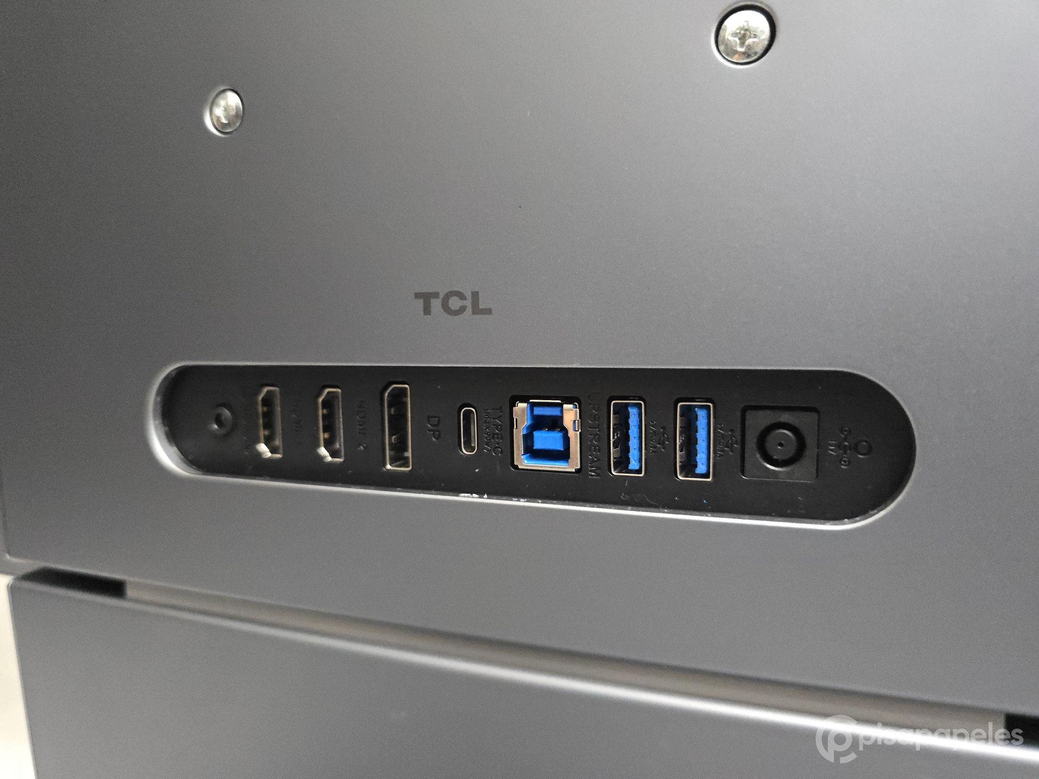 TCL 32X3A OLED+ - Pisapapeles foto 08
