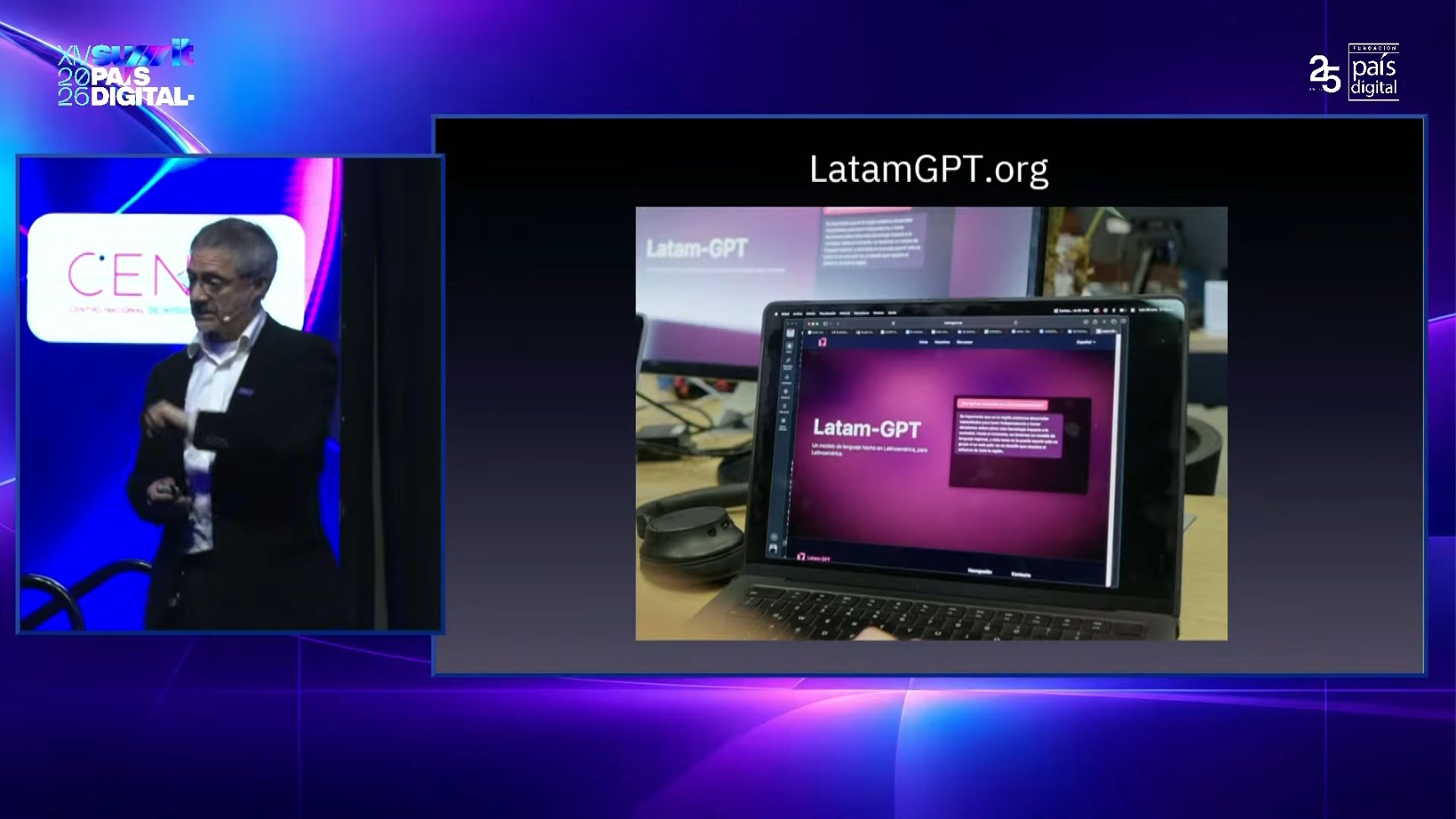 Álvaro Soto, director de CENIA, explica la construcción del conjunto de datos que aporta identidad latinoamericana a LatamGPT durante el Summit País Digital 2026 | Créditos: País Digital 