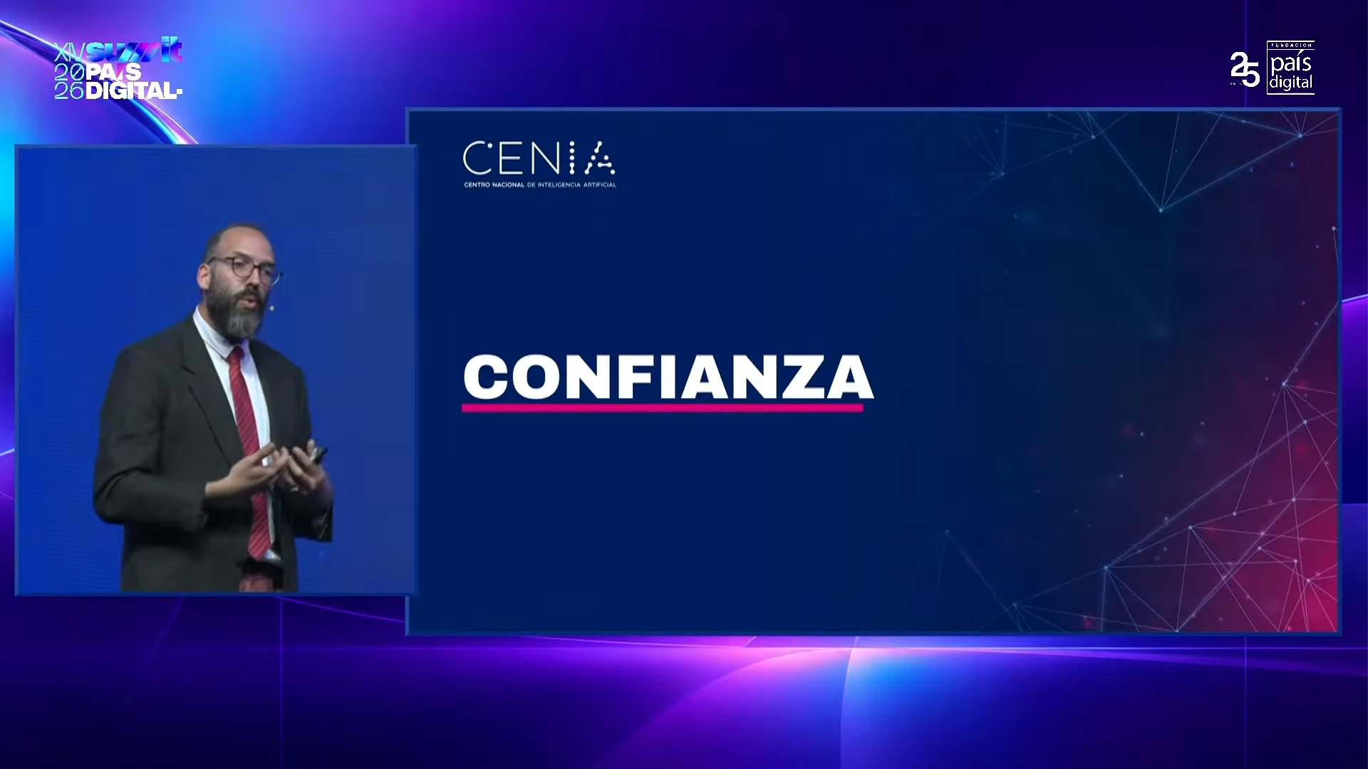 Rodrigo Durán, gerente de CENIA en el arranque de su ponencia en el Summit País Digital 2026. | Créditos: País Digital.